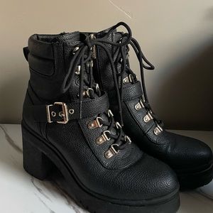 6 1/2 M - 7 M , black combat boots